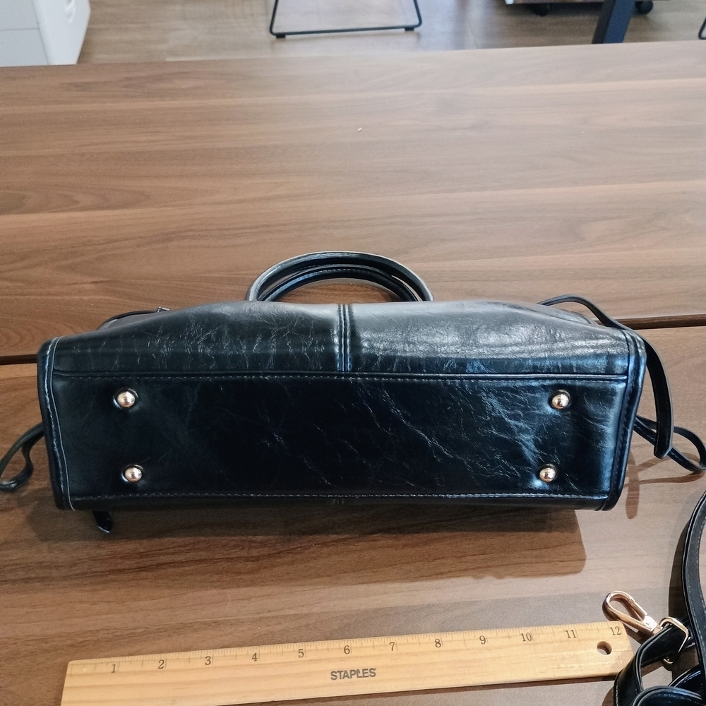 Elegant Black Mini Bag - Picture 4 of 7